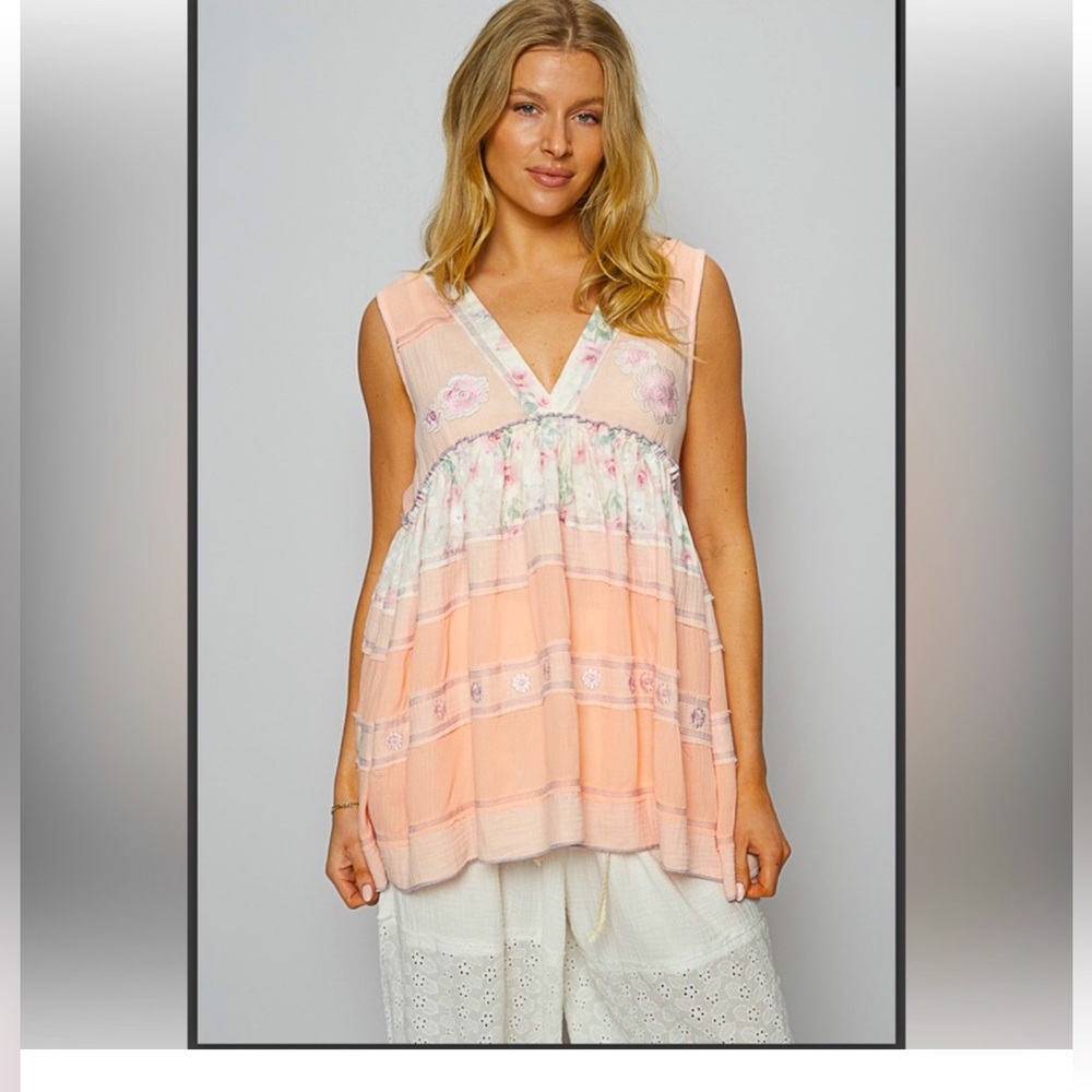 POL Peach and White Sleeveless Blouse NWOT - Picture 2 of 4